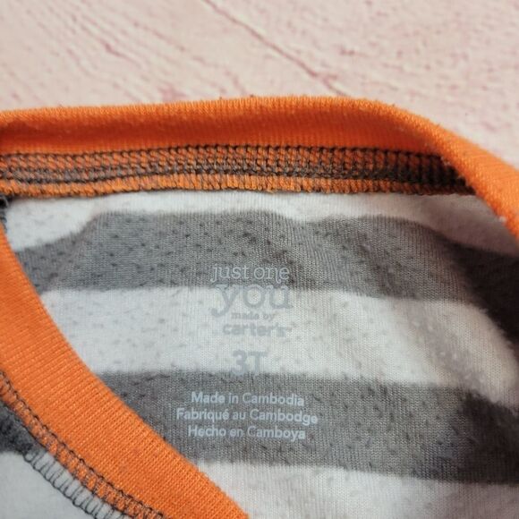 Carter's Penguin footed pajamas 3T - Picture 4 of 4